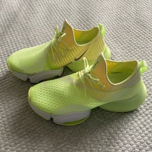 NWOT NIKE SUPERREP HIIT SNEAKERS